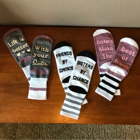 NWOT Girls Crew Length Cozy Slipper Socks, Sister Sentiments and Non Slip Grip - Picture 3 of 11